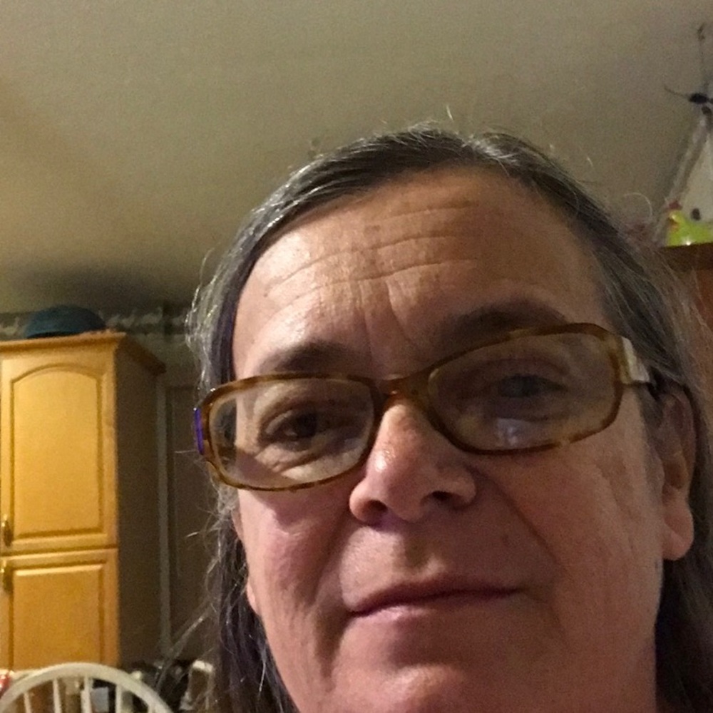 Meet your Posher, Angie